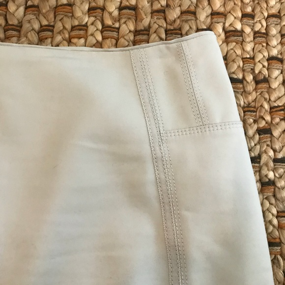 White House Black Market PerfectForm SGrey skirt - Picture 2 of 3